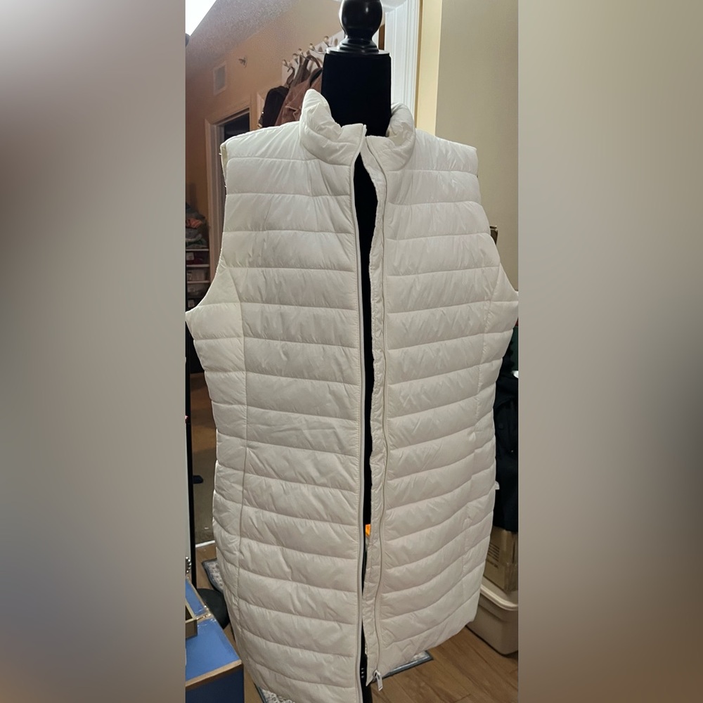 Stylish White Quilted Vest